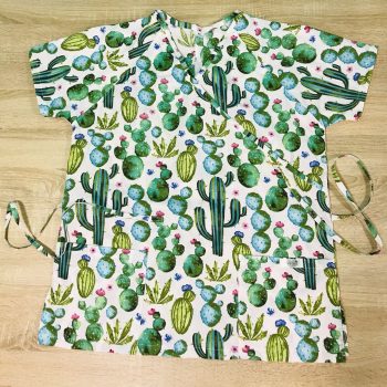 Orvosi-nővérke tunika - kaktuszos - maszk - orvositunika.hu