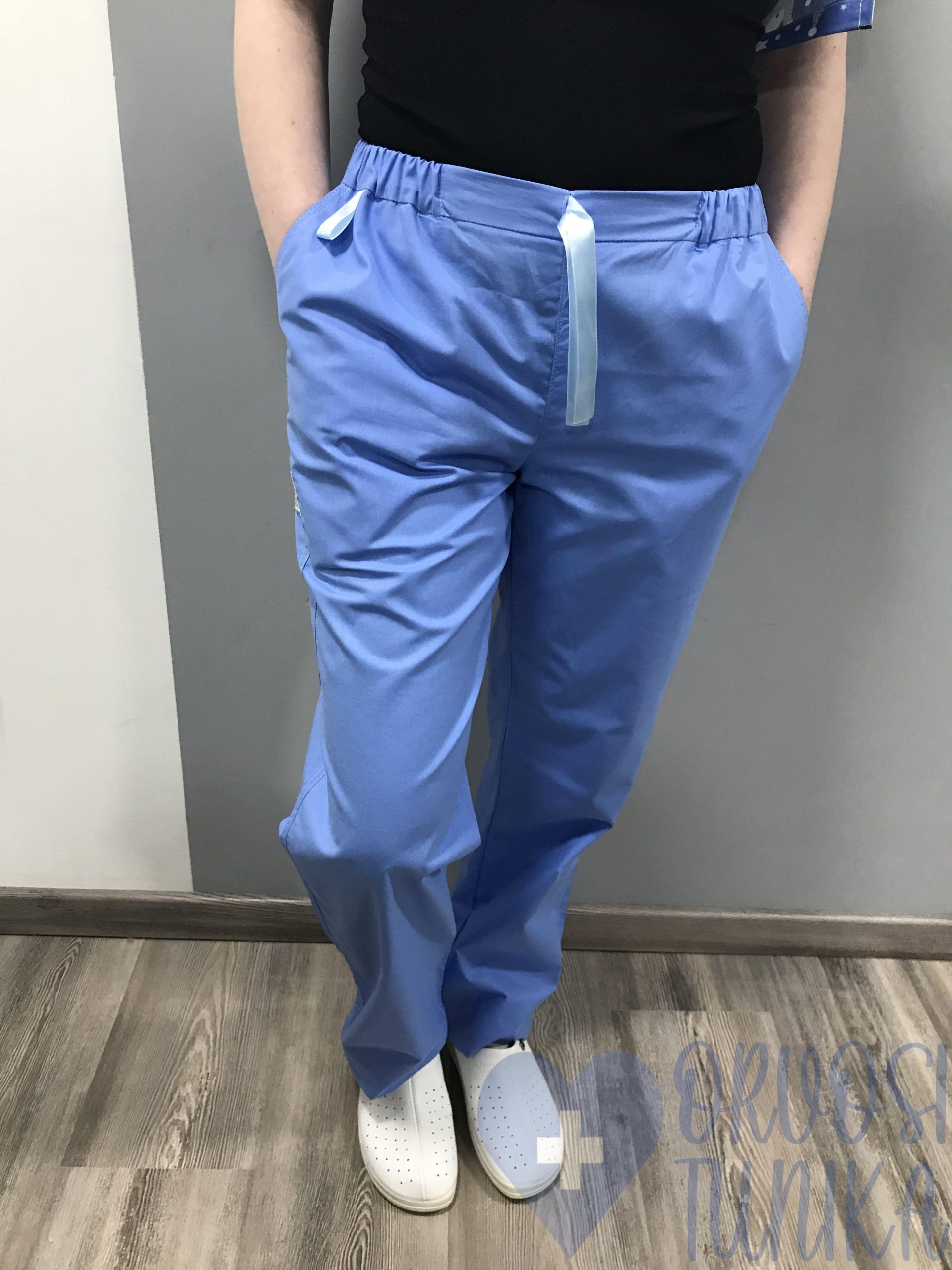 egyszínű égkék orvosi nadrág