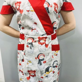 mintás Női karcsúsított tunika - Piros-szürke hóemberes