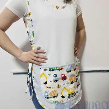 Fehér lapköpeny – színes autós oldalról