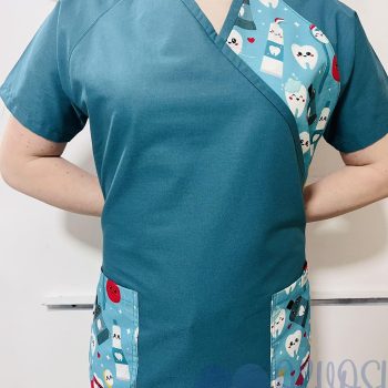 mintás Orvosi-Nővérke tunika - petrol fogorvosos szemből